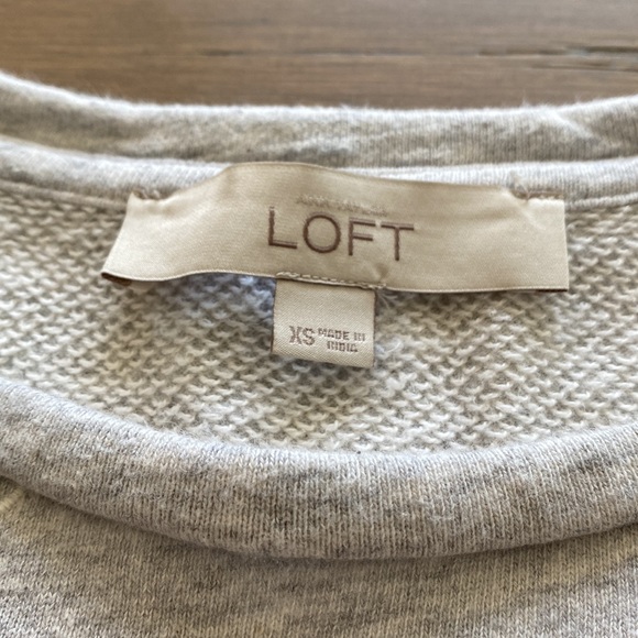 XS LOFT Sweatshirt - Picture 3 of 3